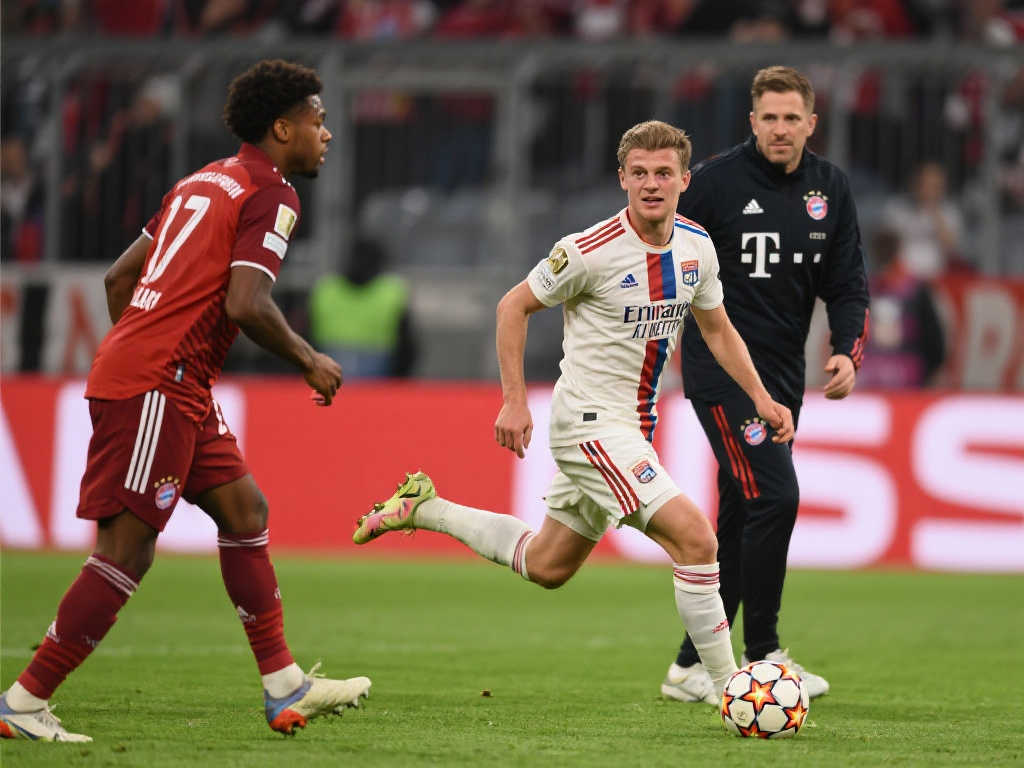 拜仁重建在即?戴维斯与基米希离队可能性增加 拜仁重建在即?戴维斯与基米希离队可能性增加