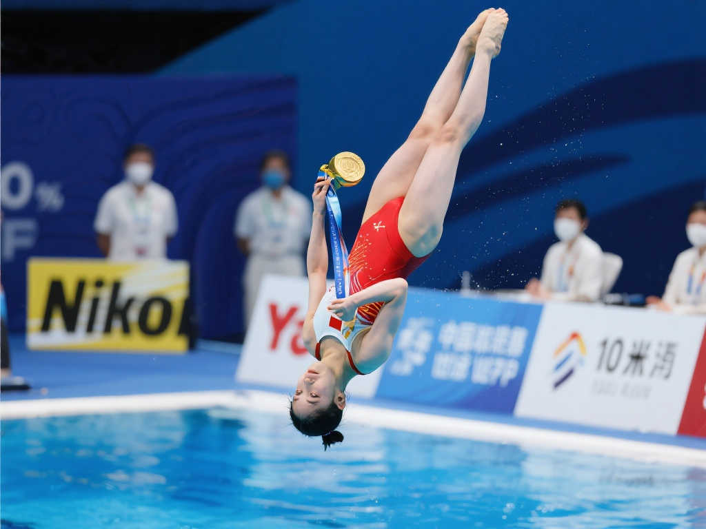 陈芋汐勇夺跳水世界杯女子10米台冠军,全红婵摘银 陈芋汐勇夺跳水世界杯女子10米台冠军,全红婵摘银